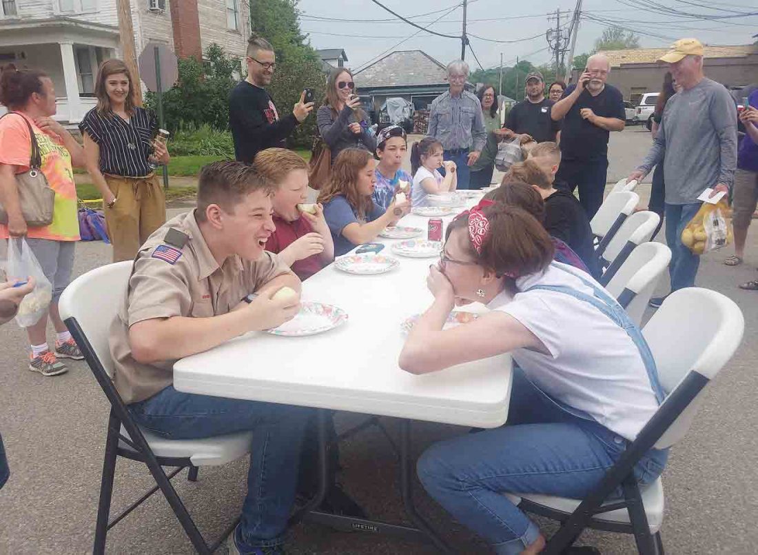 St. Marys sinks its teeth into Vidalia Onion Festival News, Sports